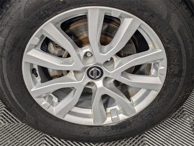 used 2018 Nissan Rogue car, priced at $14,946