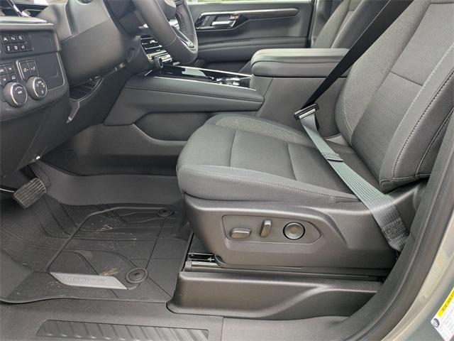 new 2025 Chevrolet Suburban car, priced at $62,395