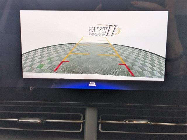 used 2025 Chevrolet Trax car, priced at $25,212