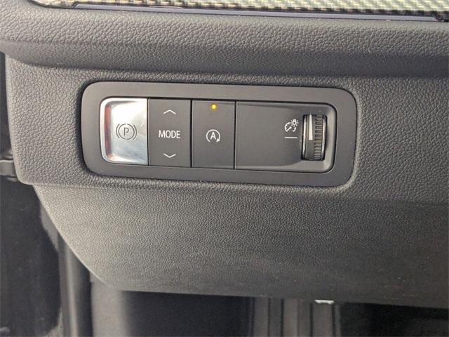 used 2025 Chevrolet Traverse car, priced at $48,813