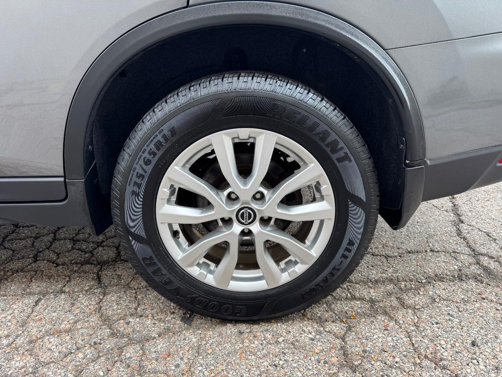 used 2020 Nissan Rogue car, priced at $12,999