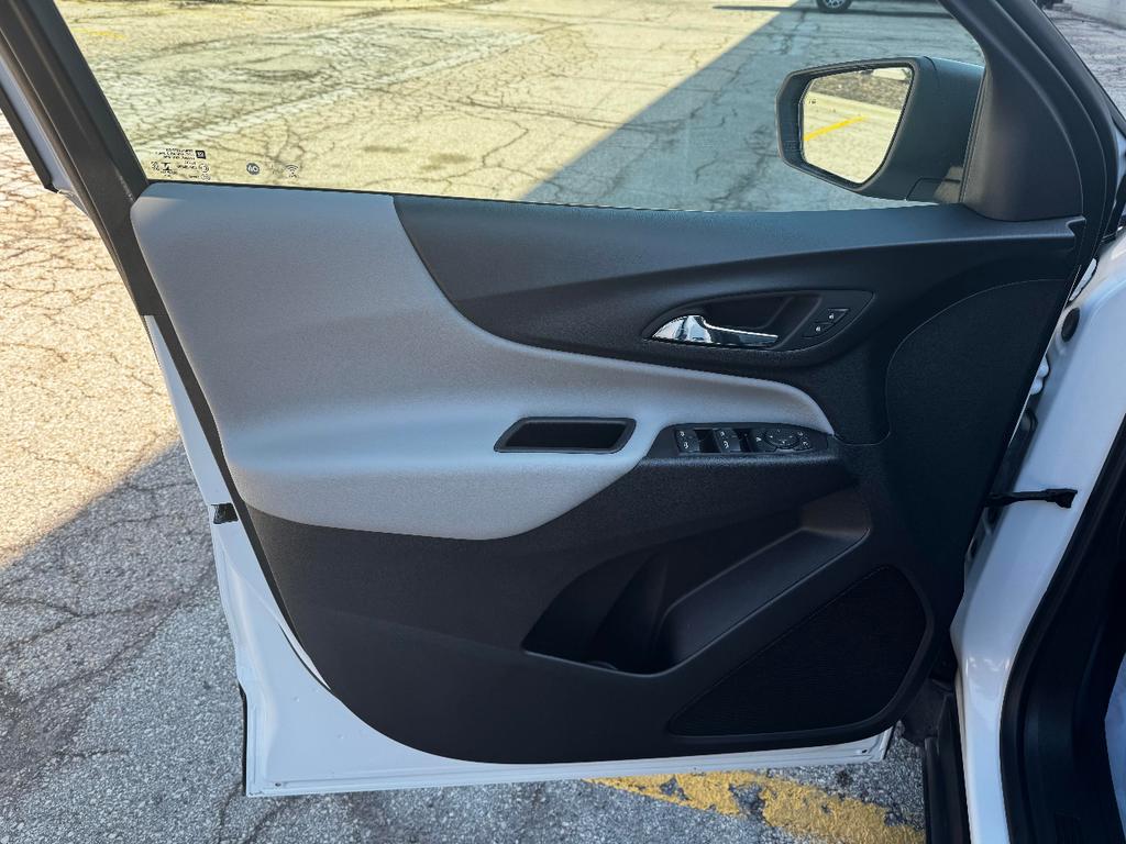 used 2022 Chevrolet Equinox car, priced at $16,999
