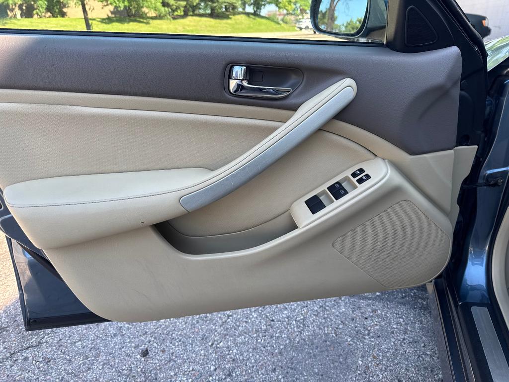 used 2005 INFINITI G35x car, priced at $6,999
