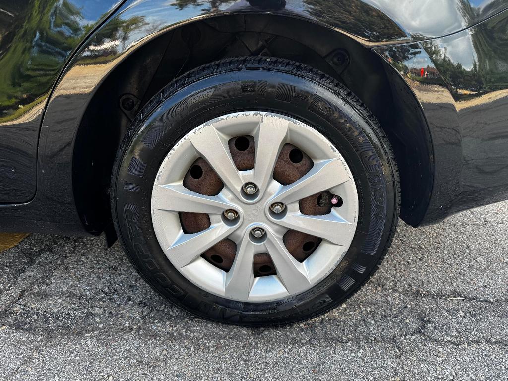 used 2013 Kia Rio car, priced at $5,999