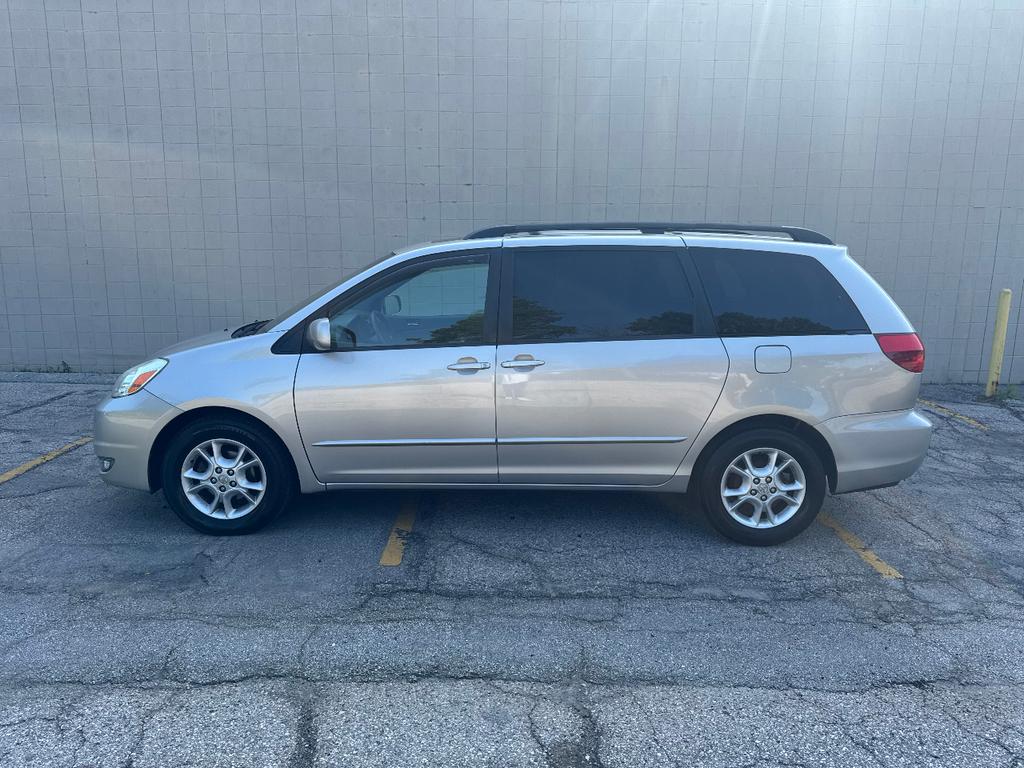 used 2004 Toyota Sienna car, priced at $7,999
