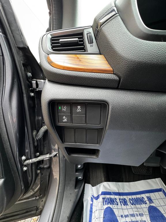used 2018 Honda CR-V car, priced at $18,999