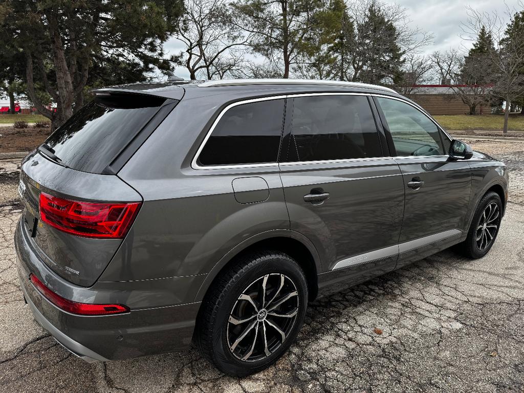 used 2019 Audi Q7 car, priced at $26,900