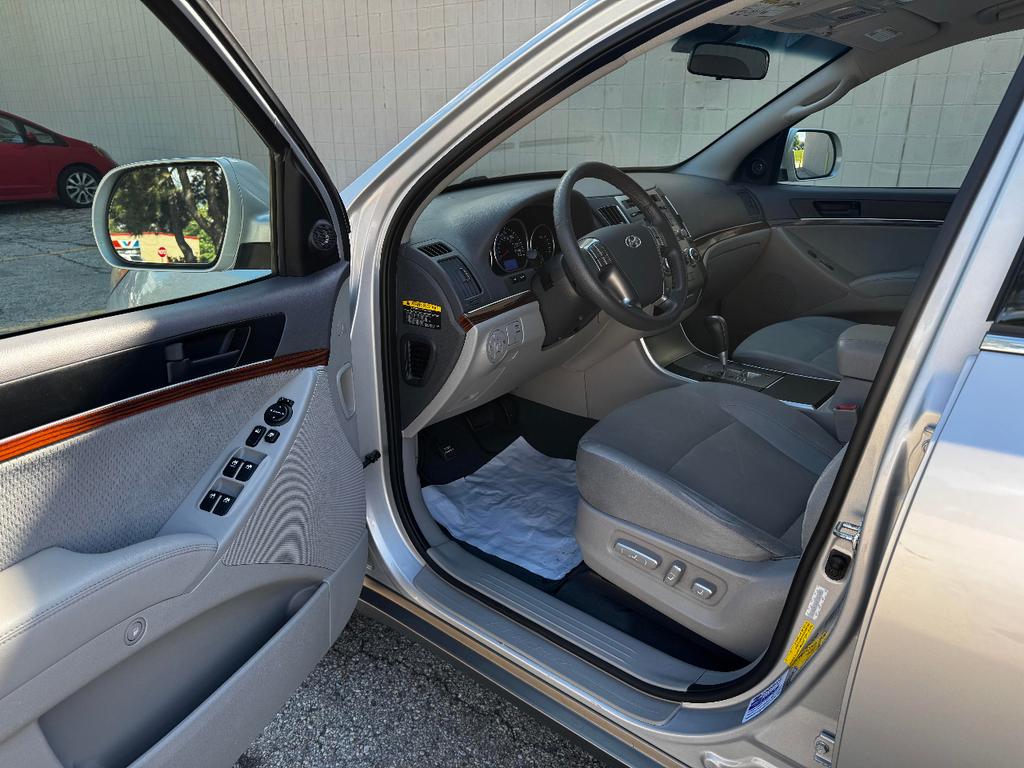 used 2012 Hyundai Veracruz car, priced at $5,499