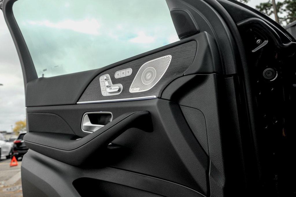 new 2026 Mercedes-Benz GLE 450 car, priced at $81,165