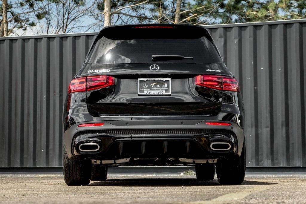 new 2024 Mercedes-Benz GLB 250 car, priced at $54,325