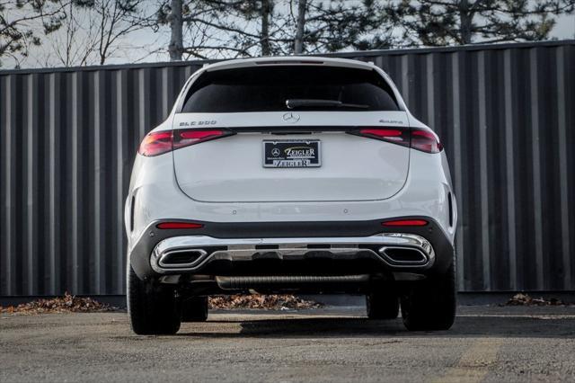 new 2025 Mercedes-Benz GLC 300 car, priced at $61,195