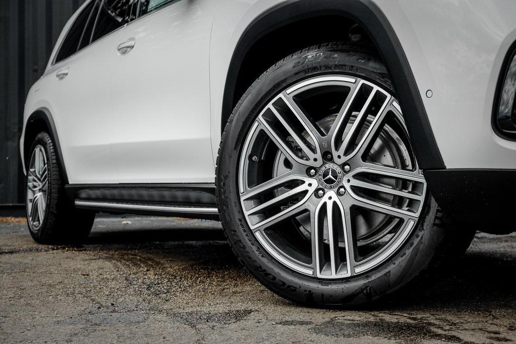 new 2026 Mercedes-Benz GLS 450 car, priced at $93,255