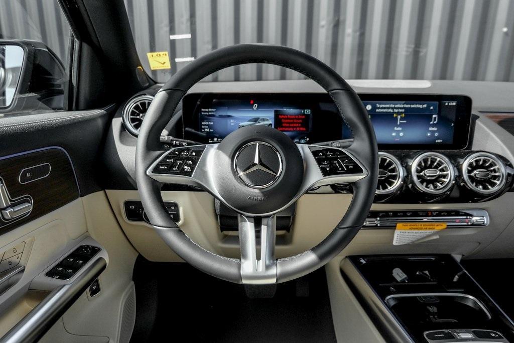 new 2024 Mercedes-Benz GLA 250 car, priced at $48,900
