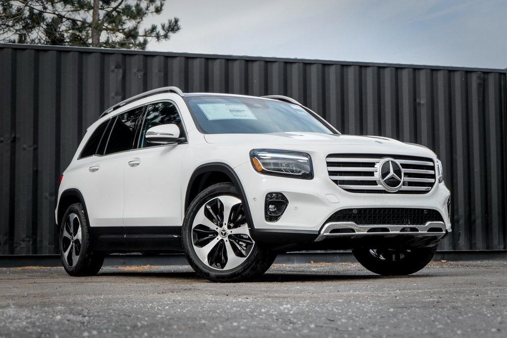 new 2024 Mercedes-Benz GLB 250 car, priced at $52,500