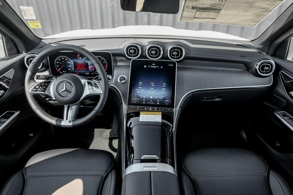 new 2024 Mercedes-Benz GLC 300 car, priced at $54,220