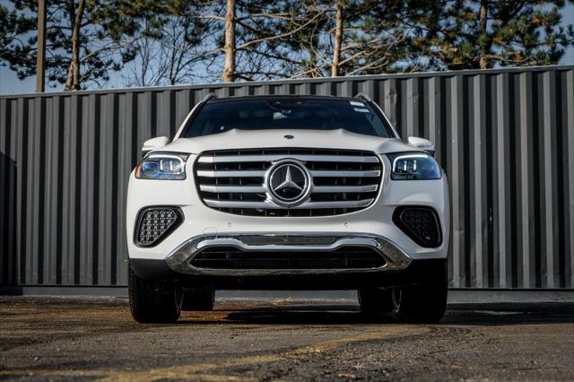 new 2025 Mercedes-Benz GLS 450 car, priced at $92,460