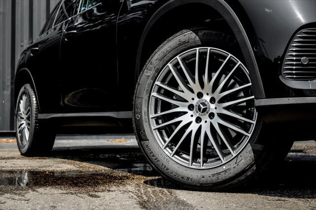 new 2025 Mercedes-Benz GLC 300 car, priced at $59,545