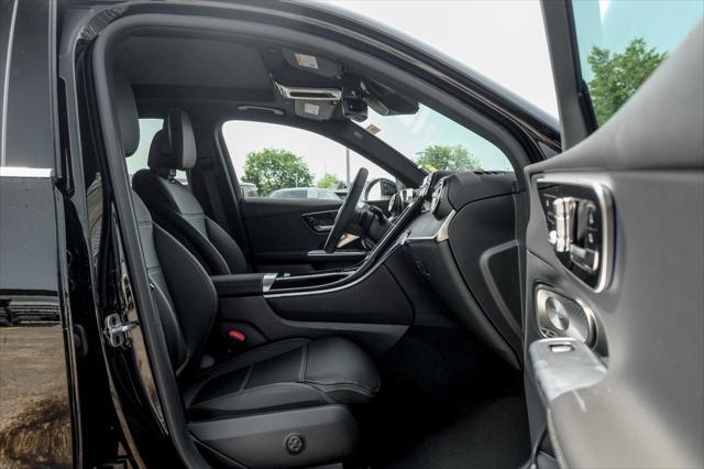 new 2025 Mercedes-Benz GLC 300 car, priced at $59,545