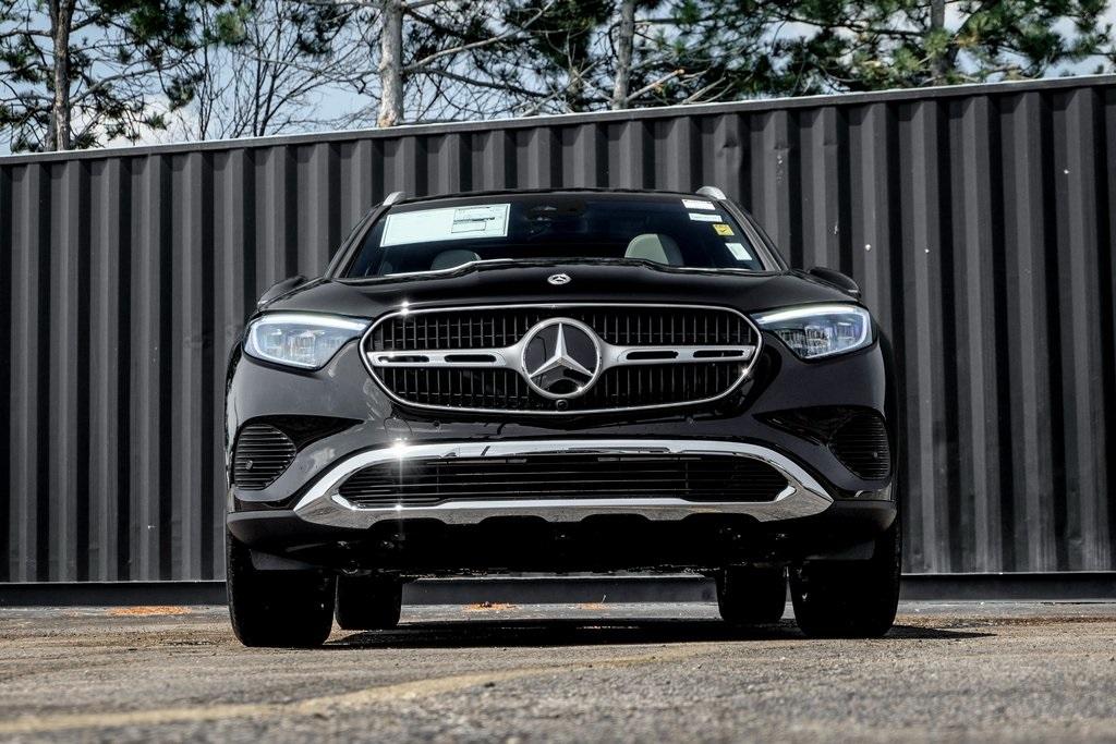 new 2024 Mercedes-Benz GLC 300 car, priced at $54,035