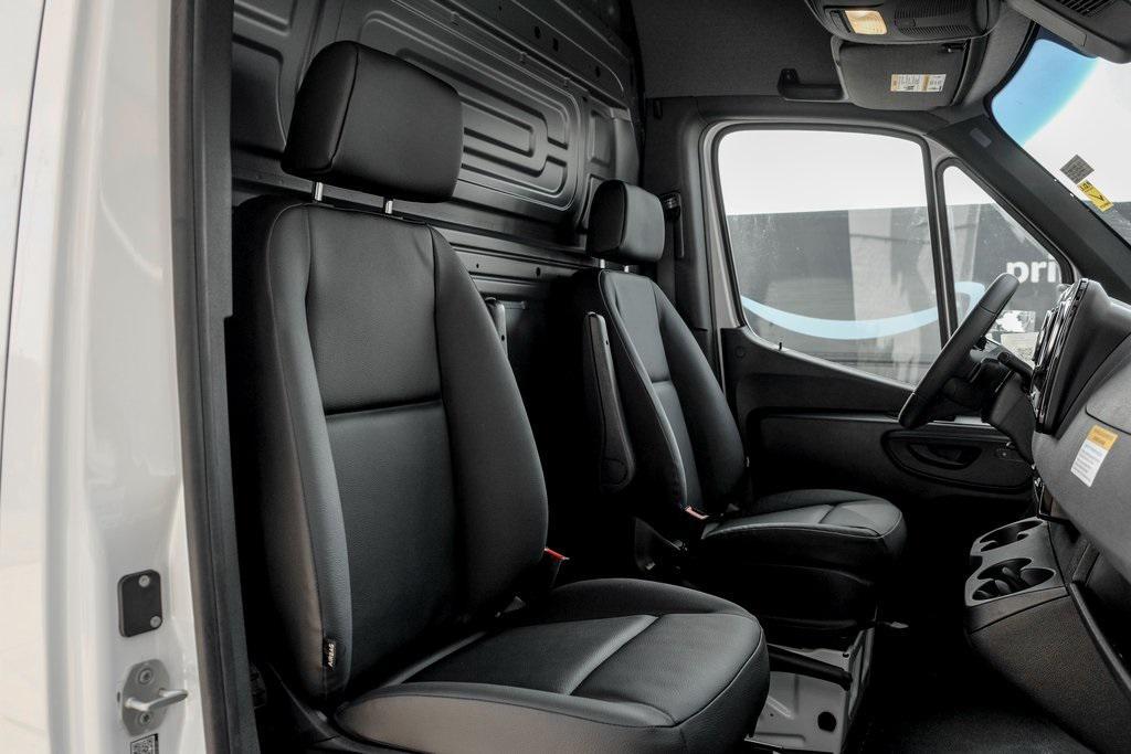 new 2025 Mercedes-Benz Sprinter 3500 car, priced at $68,762