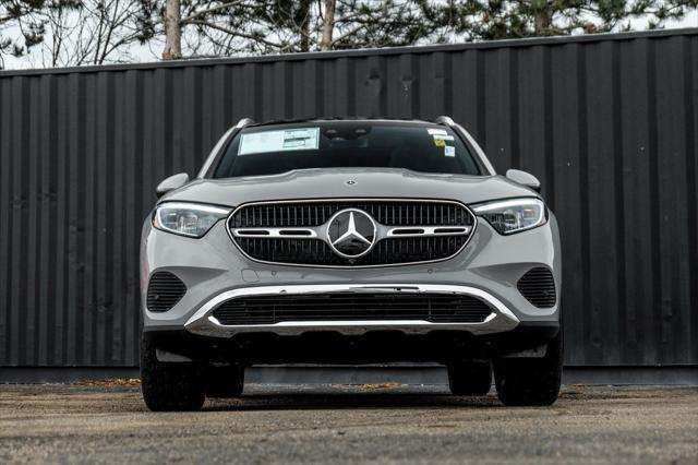 new 2025 Mercedes-Benz GLC 300 car, priced at $61,730