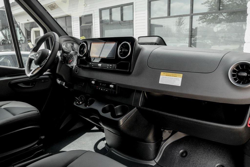 new 2025 Mercedes-Benz Sprinter 2500 car, priced at $62,596