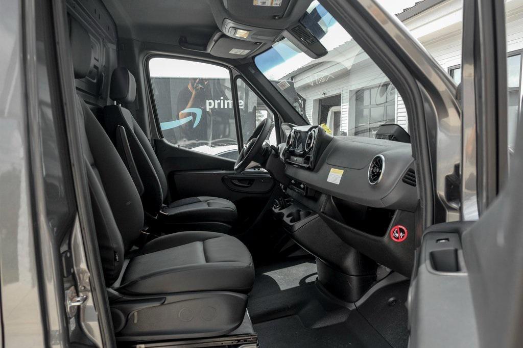 new 2025 Mercedes-Benz Sprinter 2500 car, priced at $62,596