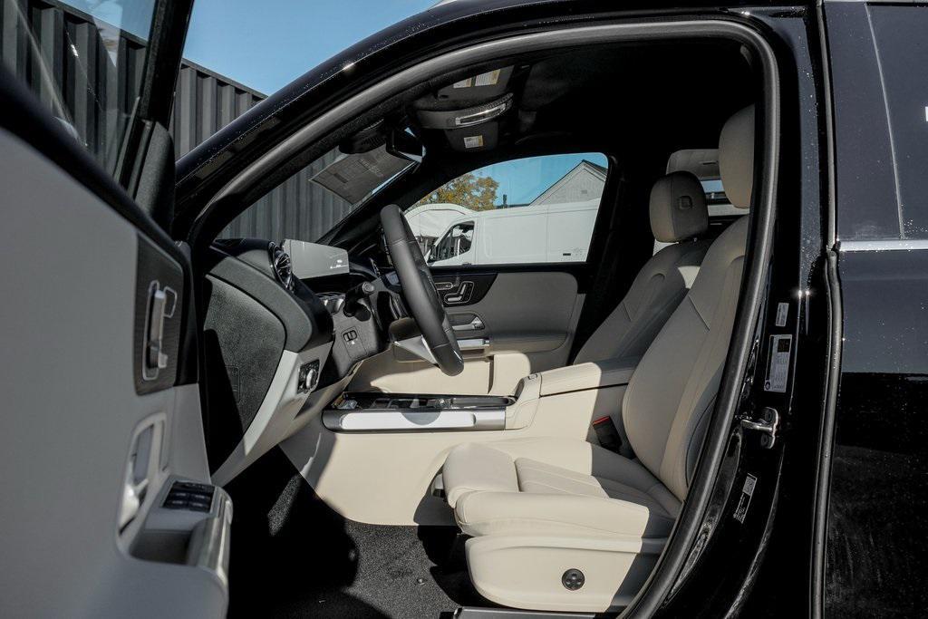 new 2026 Mercedes-Benz GLB 250 car, priced at $52,380