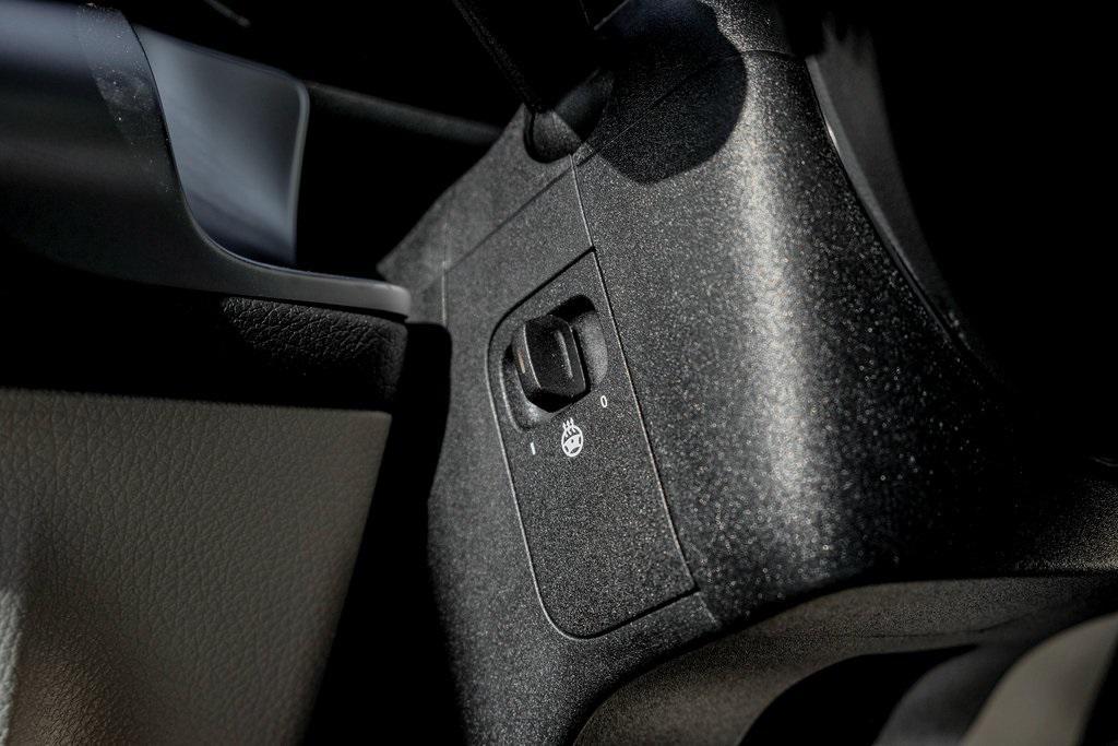 new 2026 Mercedes-Benz GLB 250 car, priced at $52,380