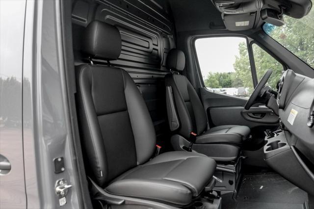 new 2024 Mercedes-Benz Sprinter 2500 car, priced at $70,163