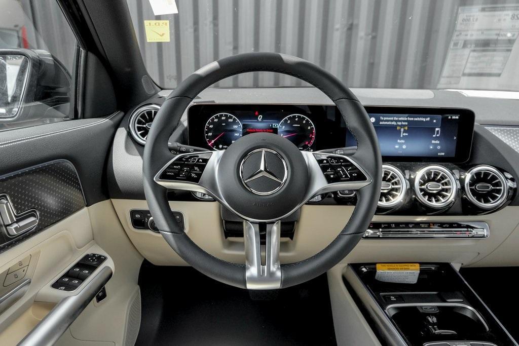 new 2025 Mercedes-Benz GLA 250 car, priced at $47,650