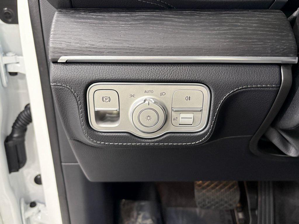 used 2025 Mercedes-Benz GLE 450e car, priced at $77,999