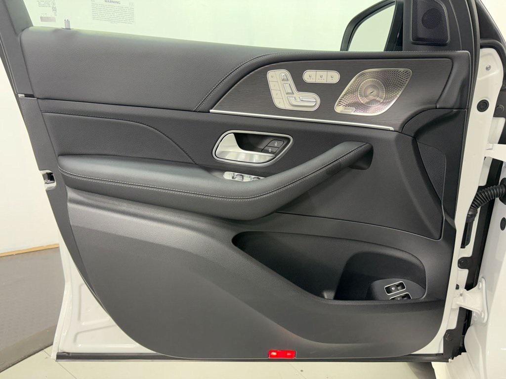 used 2025 Mercedes-Benz GLE 450e car, priced at $77,999