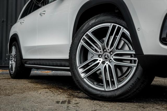 new 2025 Mercedes-Benz GLS 450 car, priced at $92,300