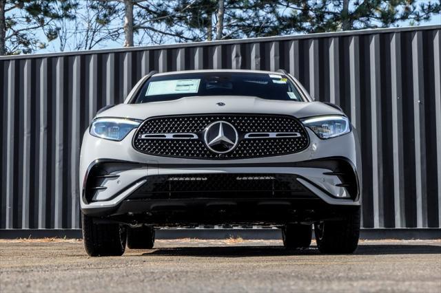 new 2025 Mercedes-Benz GLC 300 car, priced at $59,210