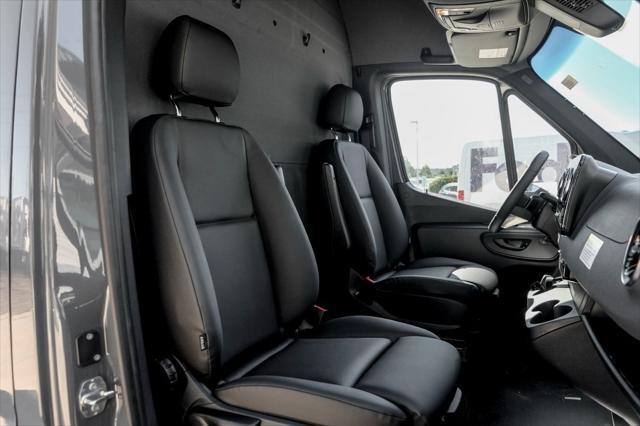 new 2025 Mercedes-Benz Sprinter 2500 car, priced at $70,616