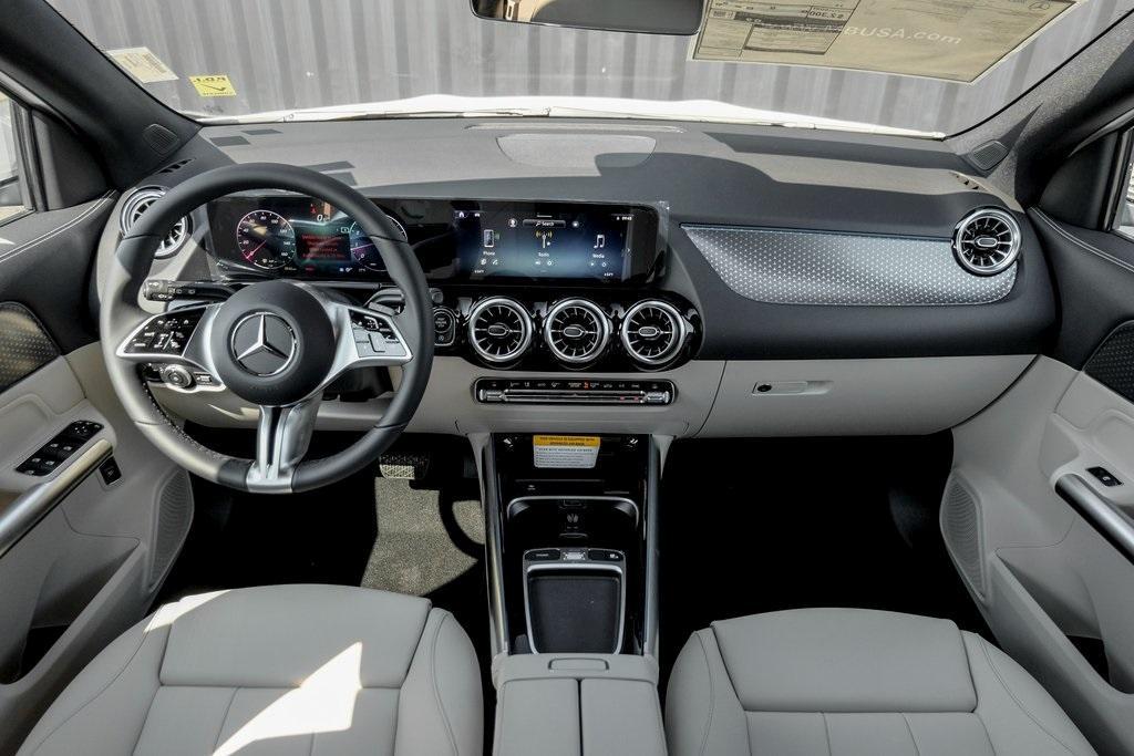 new 2025 Mercedes-Benz GLA 250 car, priced at $46,150