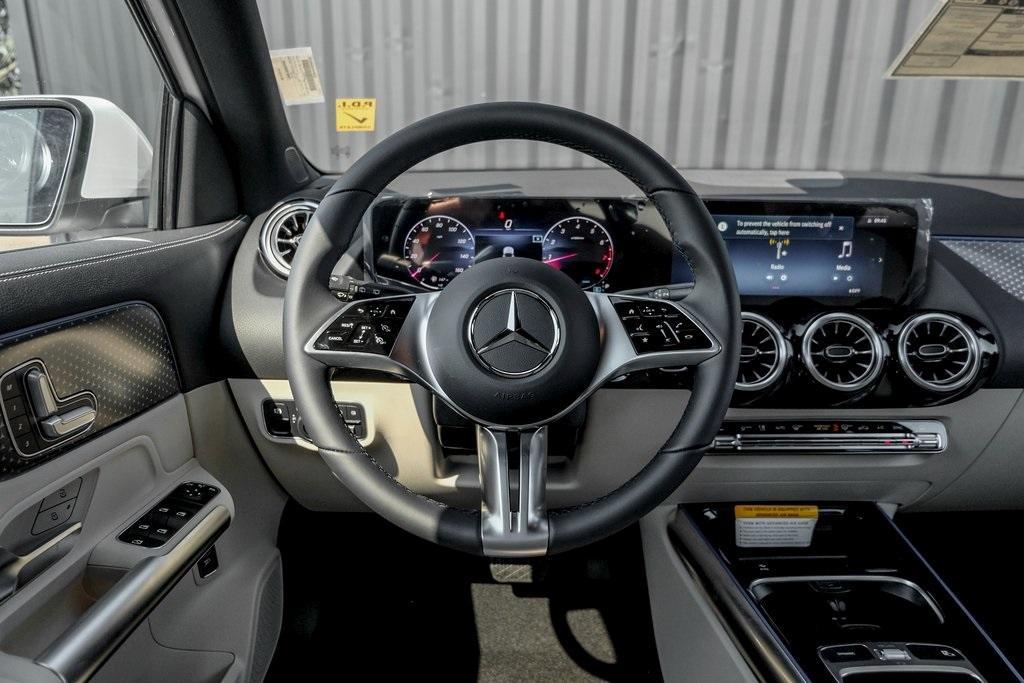 new 2025 Mercedes-Benz GLA 250 car, priced at $46,150