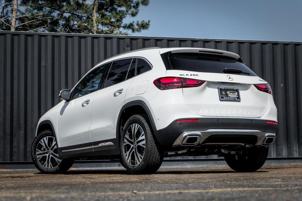 new 2025 Mercedes-Benz GLA 250 car, priced at $46,150