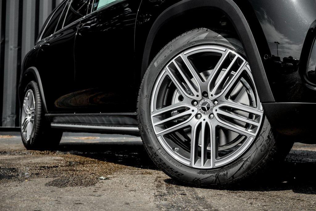new 2026 Mercedes-Benz GLS 450 car, priced at $93,255