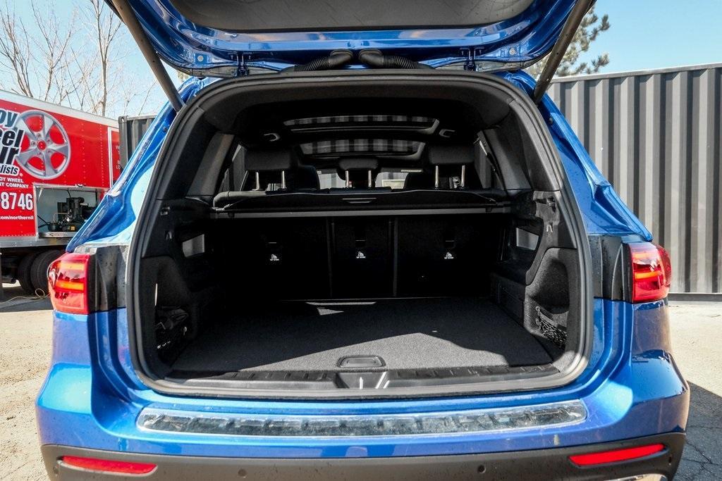 new 2024 Mercedes-Benz GLB 250 car, priced at $52,190