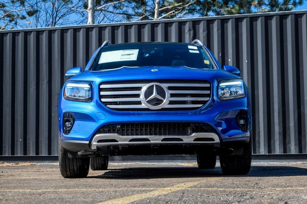 new 2024 Mercedes-Benz GLB 250 car, priced at $52,190