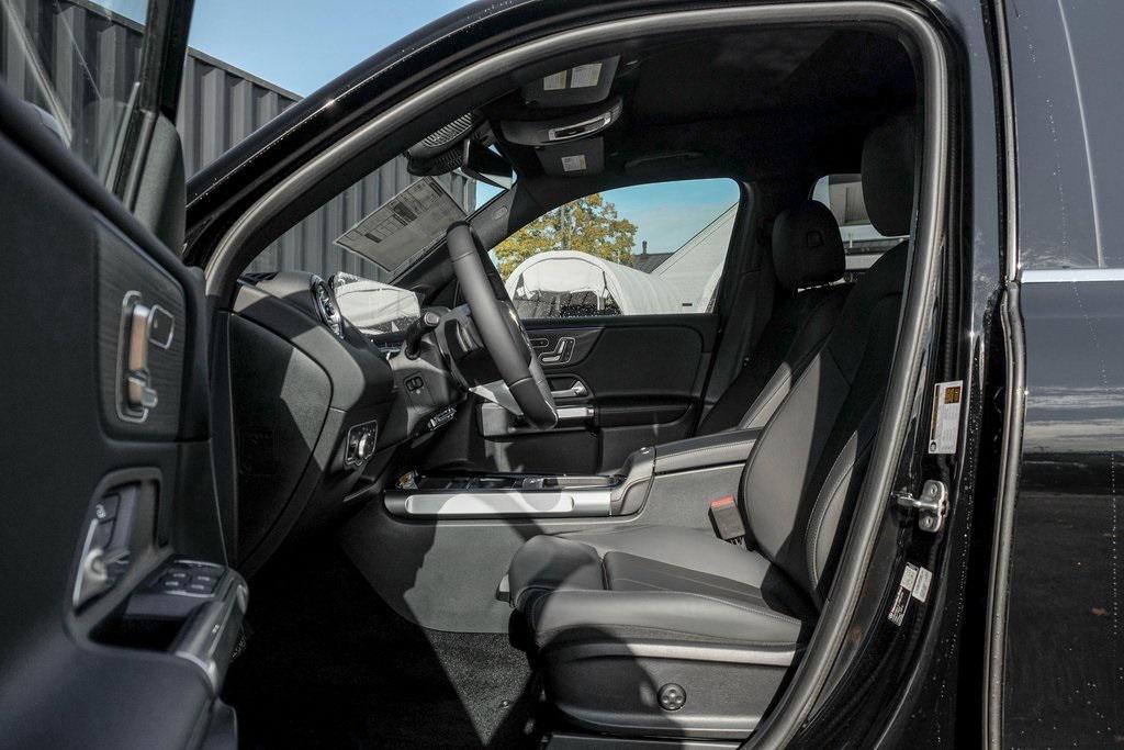 new 2026 Mercedes-Benz GLB 250 car, priced at $51,815