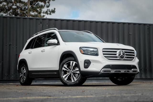 new 2025 Mercedes-Benz GLB 250 car, priced at $50,450