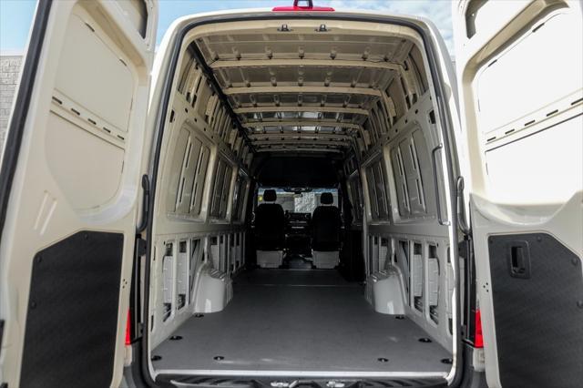 new 2025 Mercedes-Benz Sprinter 2500 car, priced at $77,116