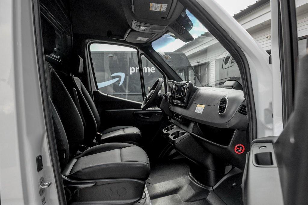 new 2026 Mercedes-Benz Sprinter 2500 car, priced at $65,276