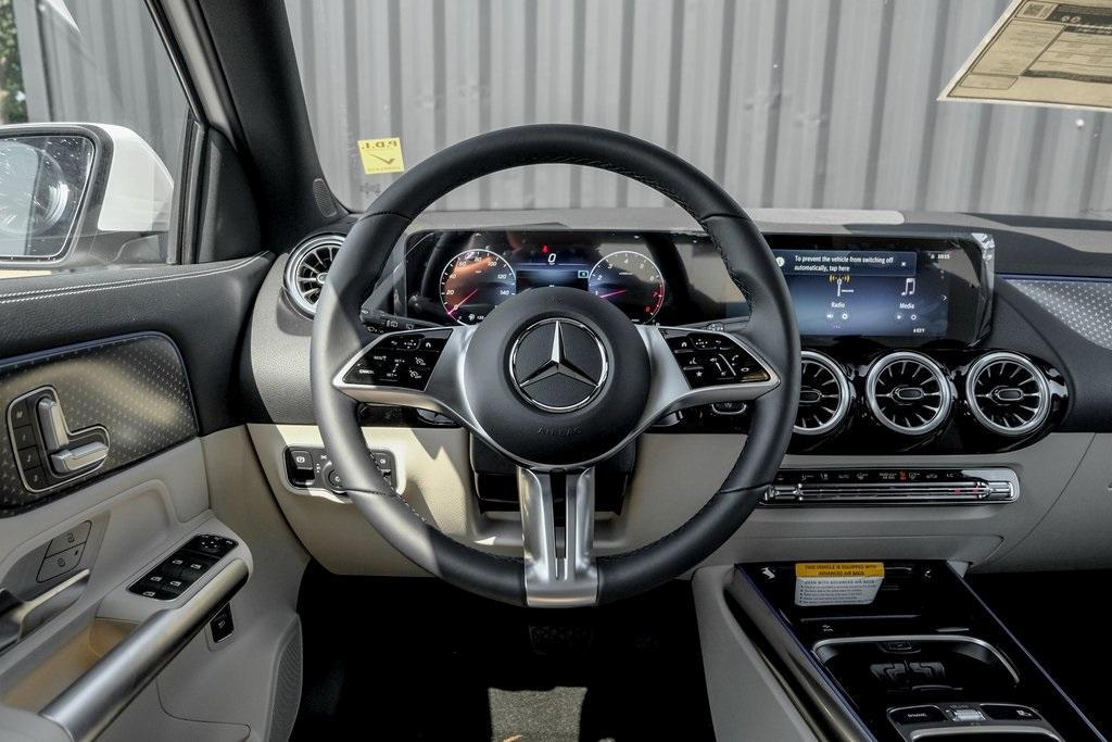 new 2025 Mercedes-Benz GLA 250 car, priced at $47,650