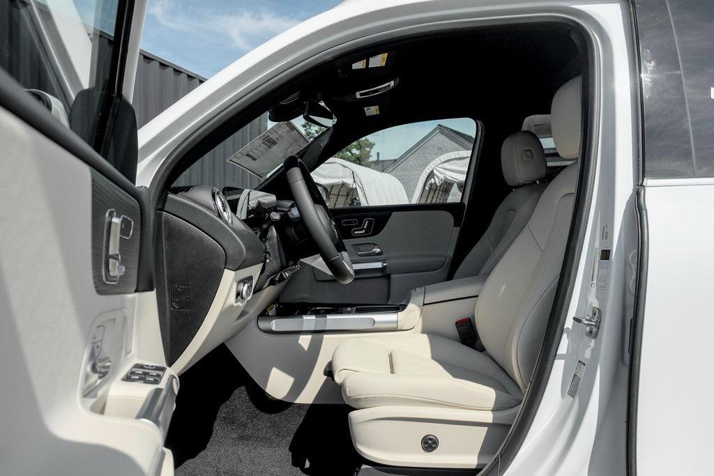 new 2026 Mercedes-Benz GLB 250 car, priced at $52,195