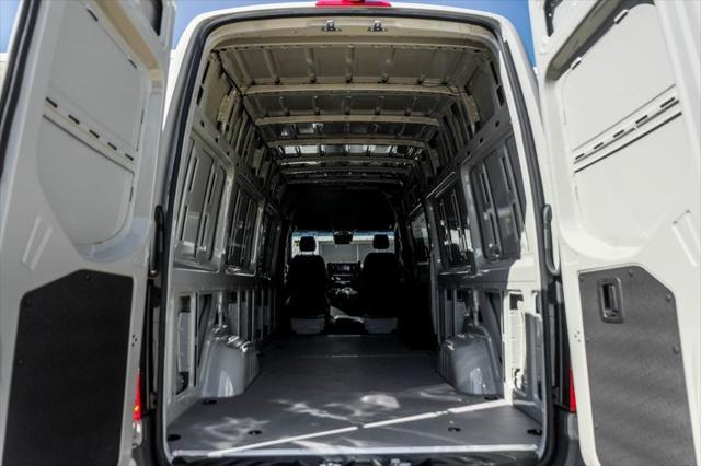 new 2025 Mercedes-Benz Sprinter 2500 car, priced at $86,628