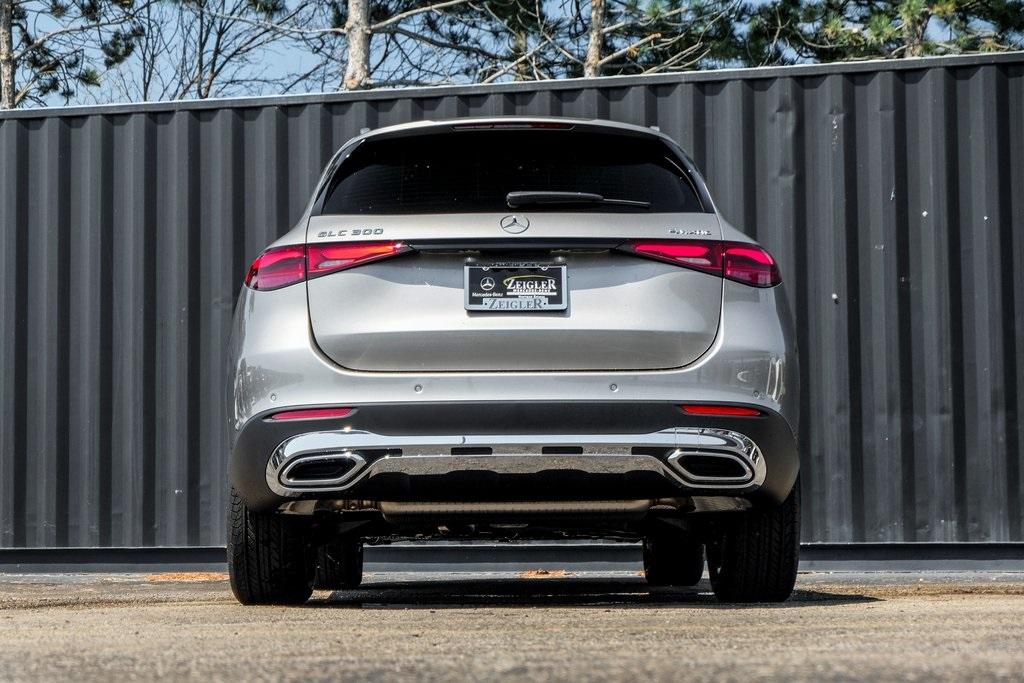 new 2024 Mercedes-Benz GLC 300 car, priced at $58,955